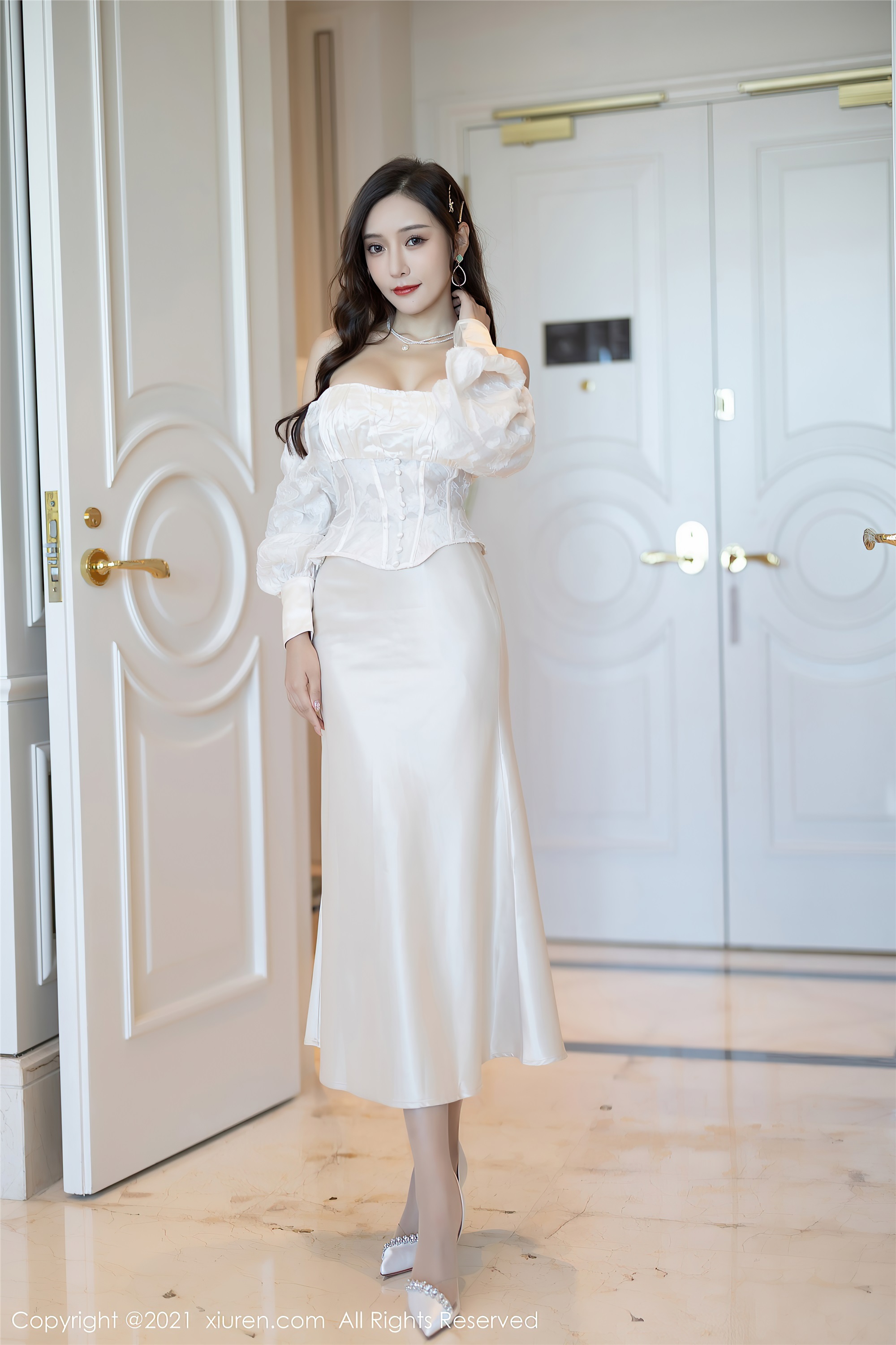 Xiuren秀人网 2021.10.28 NO.4136 王馨瑶yanni